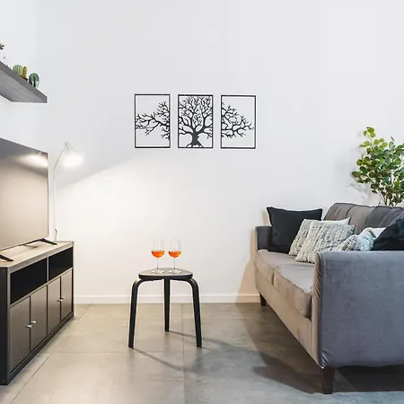 7 Beds, Minutes From Venice, Not To Be Missed * Venice