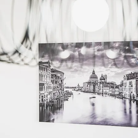 7 Posti, A Pochi Minuti Da Venezia, Posto Auto *