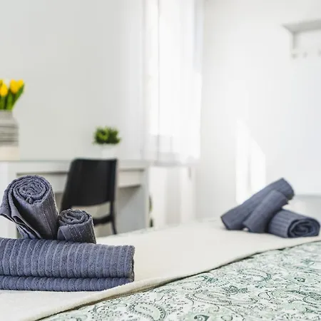 Apartment 7 Beds, Minutes From Venice, Not To Be Missed Venice