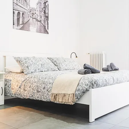 Apartment 7 Posti, A Pochi Minuti Da Venezia, Posto Auto Mestre